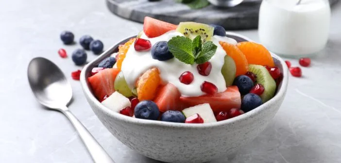 Yogurt con prebiotici: con la frutta, un binomio di salute